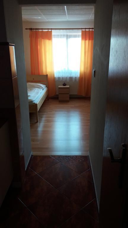 弗尔博韦茨酒店 Vrbovec 外观 照片