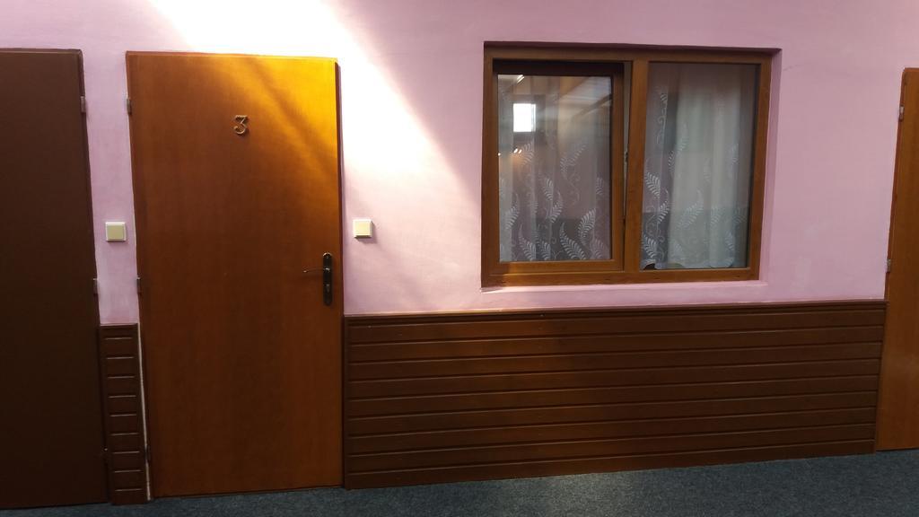 弗尔博韦茨酒店 Vrbovec 外观 照片