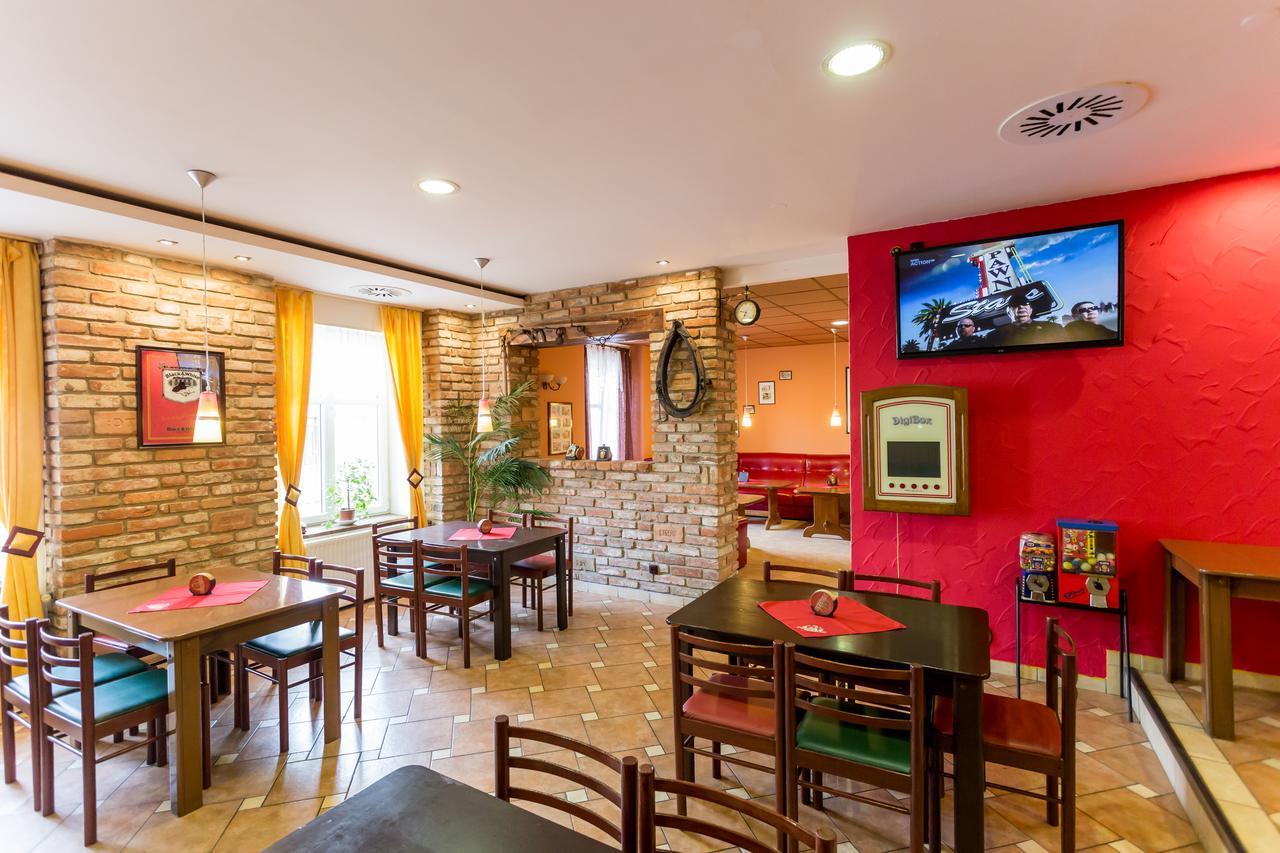弗尔博韦茨酒店 Vrbovec 外观 照片