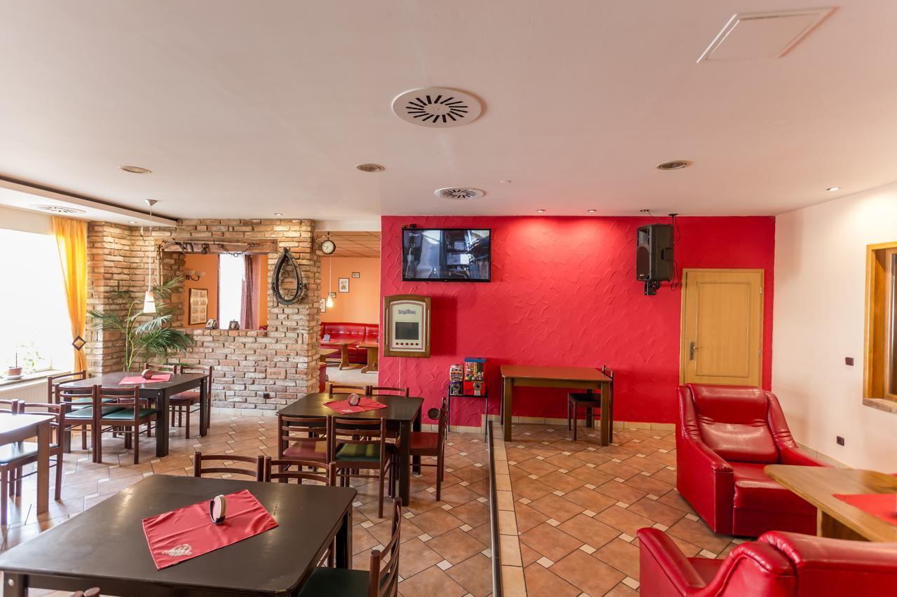 弗尔博韦茨酒店 Vrbovec 外观 照片